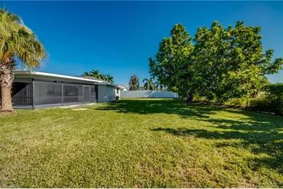 309 SE 17th Ave, Cape Coral, FL 33990 - Photo 23