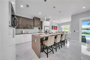 329 NE 6th St, Cape Coral, FL 33909 - Photo 11
