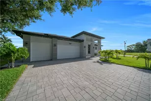 329 NE 6th St, Cape Coral, FL 33909 - Photo 5