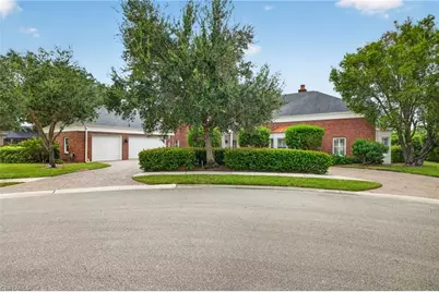 23 Winewood Ct, Fort Myers, FL 33919 - Photo 3