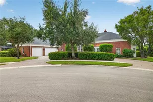 23 Winewood Ct, Fort Myers, FL 33919 - Photo 3