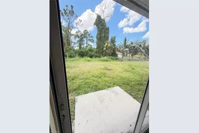 4939 Leonard Blvd S, Lehigh Acres, FL 33973 - Photo 9