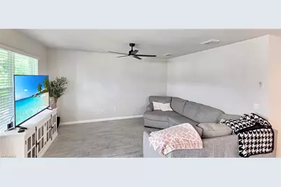 3106 NE 7th Ave, Cape Coral, FL 33909 - Photo 15