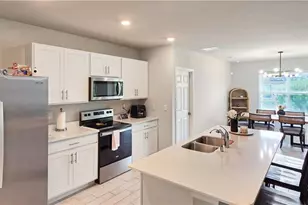3106 NE 7th Ave, Cape Coral, FL 33909 - Photo 19