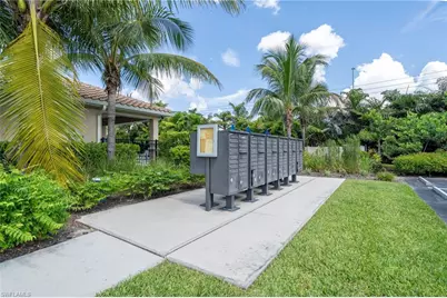 8051 Venetian Pointe Dr, Fort Myers, FL 33908 - Photo 47