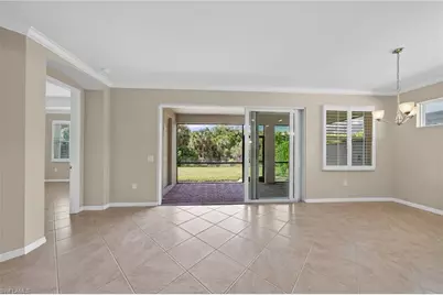 8051 Venetian Pointe Dr, Fort Myers, FL 33908 - Photo 33