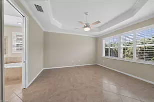 8051 Venetian Pointe Dr, Fort Myers, FL 33908 - Photo 23
