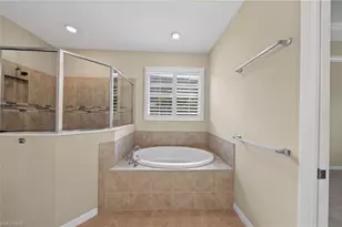 8051 Venetian Pointe Dr, Fort Myers, FL 33908 - Photo 37