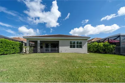 8051 Venetian Pointe Dr, Fort Myers, FL 33908 - Photo 3
