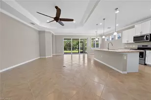 8051 Venetian Pointe Dr, Fort Myers, FL 33908 - Photo 21