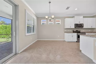 8051 Venetian Pointe Dr, Fort Myers, FL 33908 - Photo 29