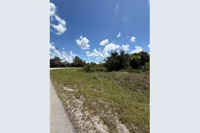 906 Bell Blvd S, Lehigh Acres, FL 33974 - Photo 3