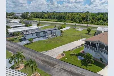 241 Daisy Ave, Fort Myers, FL 33908 - Photo 3