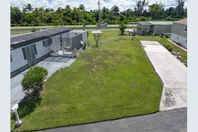 241 Daisy Ave, Fort Myers, FL 33908 - Photo 5