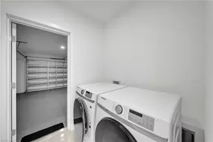 104 SW 34th Pl, Cape Coral, FL 33991 - Photo 27