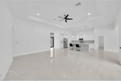 104 SW 34th Pl, Cape Coral, FL 33991 - Photo 5