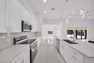 104 SW 34th Pl, Cape Coral, FL 33991 - Photo 9