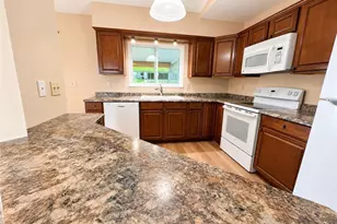 804 NE 7th Pl, Cape Coral, FL 33909 - Photo 7