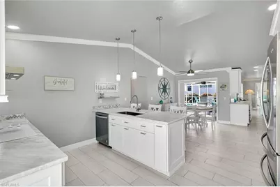 809 SW 2nd Ave, Cape Coral, FL 33991 - Photo 9