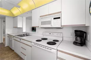 4421 Bay Beach Ln, Fort Myers Beach, FL 33931 - Photo 5