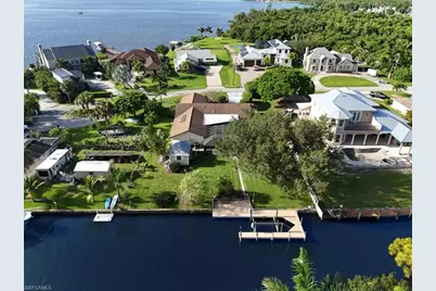 1812 Coral Cir, North Fort Myers, FL 33903 - Photo 39
