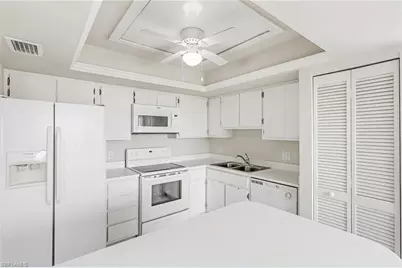 4528 SE 5th Pl #8, Cape Coral, FL 33904 - Photo 3