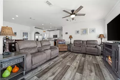 2705 Patterson Ct, Saint James City, FL 33956 - Photo 11