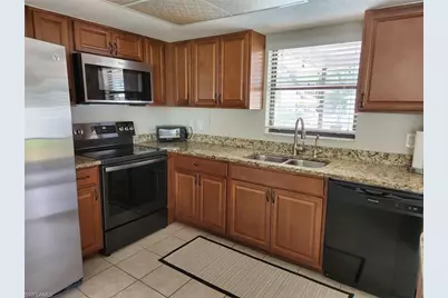 1224 SE 22nd Pl, Cape Coral, FL 33990 - Photo 5