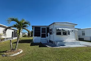 865 Moonlight Dr, North Fort Myers, FL 33917 - Photo 3