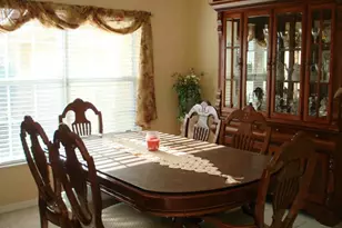 905 SW 8th Ct, Cape Coral, FL 33991 - Photo 3