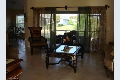 905 SW 8th Ct, Cape Coral, FL 33991 - Photo 5