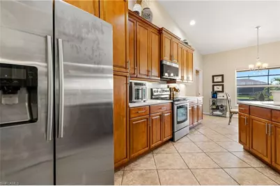 1633 NW 39th Ave, Cape Coral, FL 33993 - Photo 17