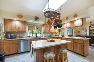 901 SW 51st Terrace, Cape Coral, FL 33914 - Photo 13