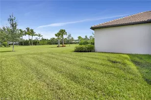 11752 Bowes Cir, Fort Myers, FL 33913 - Photo 35