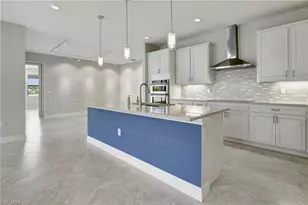 11752 Bowes Cir, Fort Myers, FL 33913 - Photo 9