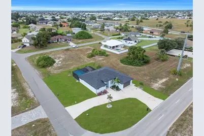 24 Chiquita Blvd S, Cape Coral, FL 33991 - Photo 7