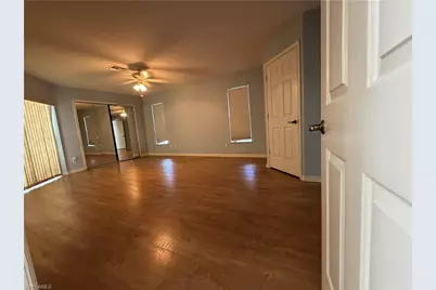 8199 Boonesboro Rd, North Fort Myers, FL 33917 - Photo 9
