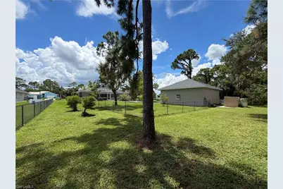 8199 Boonesboro Rd, North Fort Myers, FL 33917 - Photo 25