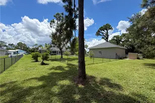 8199 Boonesboro Rd, North Fort Myers, FL 33917 - Photo 25