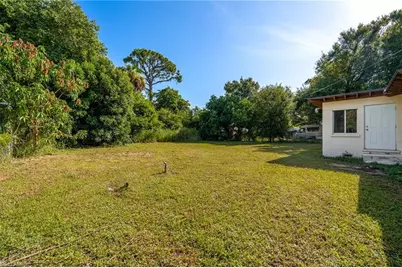122 Evergreen Rd, North Fort Myers, FL 33903 - Photo 23