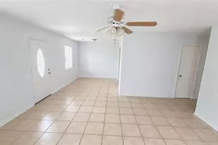 2624 Jean Marie Ct, Fort Myers, FL 33916 - Photo 3