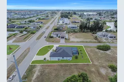 24 Chiquita Blvd S, Cape Coral, FL 33991 - Photo 3