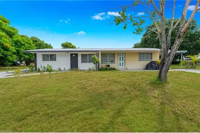 1099 Vineyard Pl, Lehigh Acres, FL 33936 - Photo 3