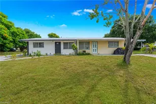 1099 Vineyard Pl, Lehigh Acres, FL 33936 - Photo 3