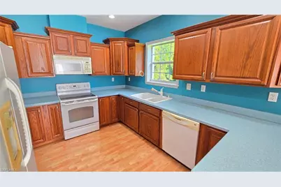1227 Mangrove Ln, Chokoloskee, FL 34138 - Photo 17