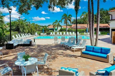 592 Beachwalk Cir #105, Naples, FL 34108 - Photo 9