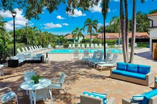 592 Beachwalk Cir, Naples, FL 34108 - Photo 9
