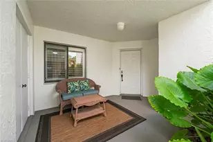 592 Beachwalk Cir, Naples, FL 34108 - Photo 31