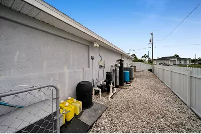 2812 Karen Ave N, Lehigh Acres, FL 33971 - Photo 31