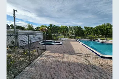 12963 Cherrydale Ct, Fort Myers, FL 33919 - Photo 13
